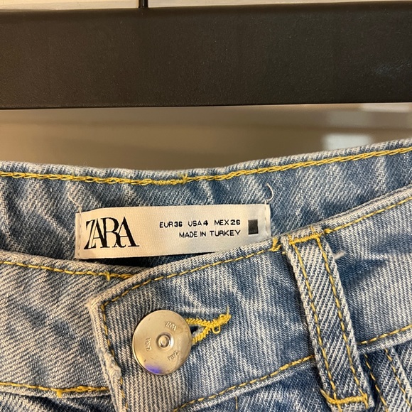 Zara Straight Leg Jeans - Picture 3 of 4